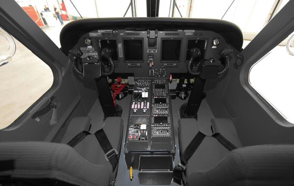 Do228_Ausstattung_01_Cockpit.jpg